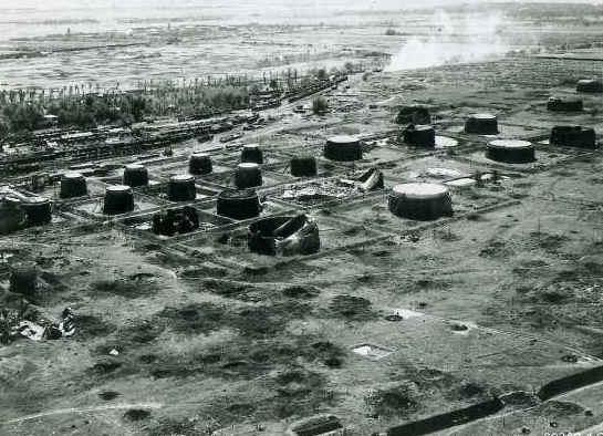 camp petrolier Ploiesti distrus